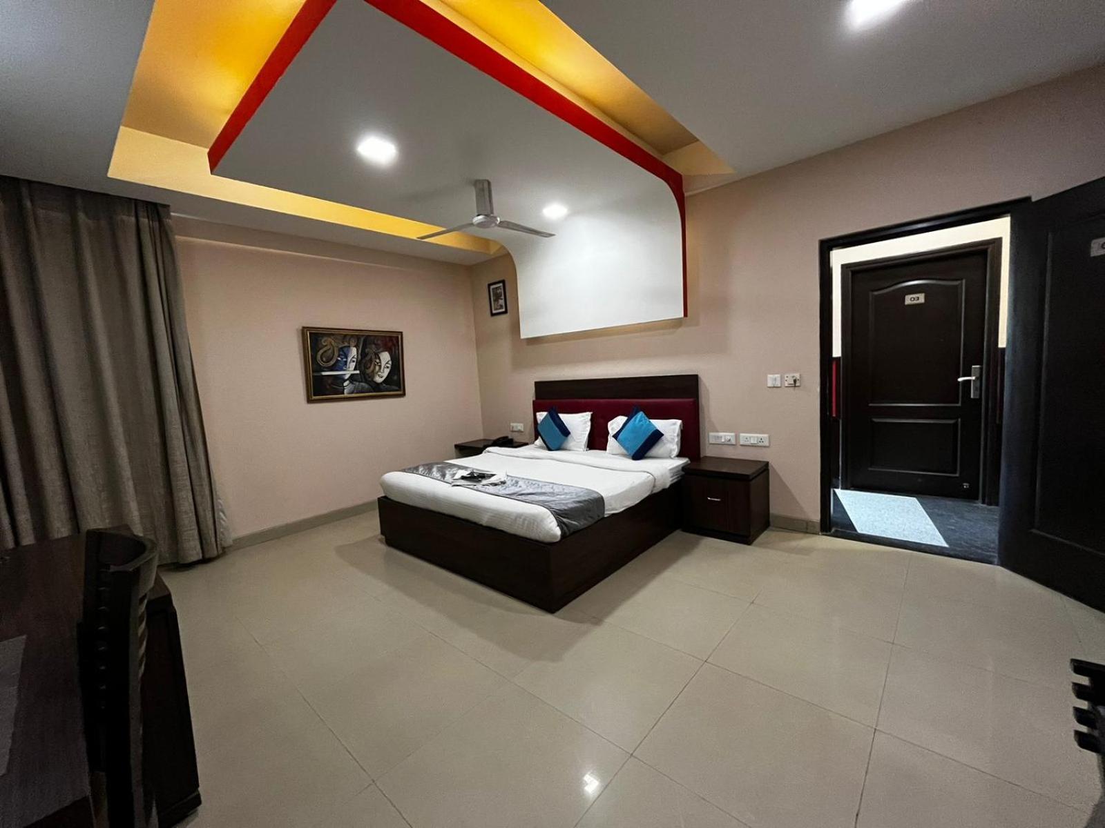 Hotel Mvr Stay By Admire Inn Noida Exterior photo