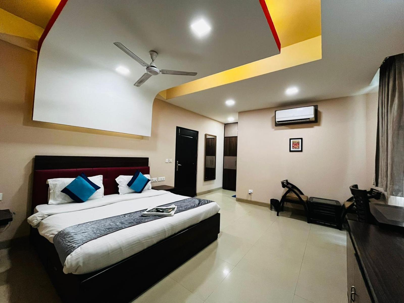 Hotel Mvr Stay By Admire Inn Noida Exterior photo