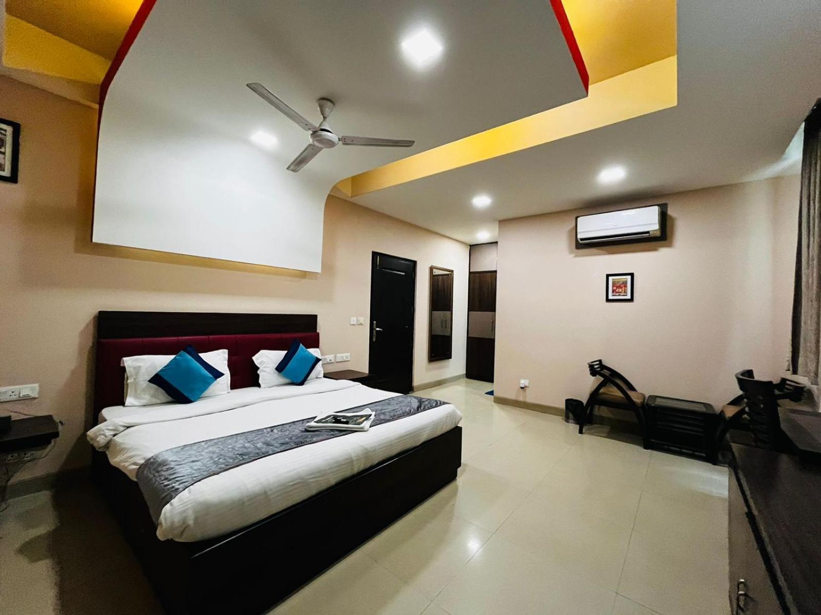 Hotel Mvr Stay By Admire Inn Noida Exterior photo