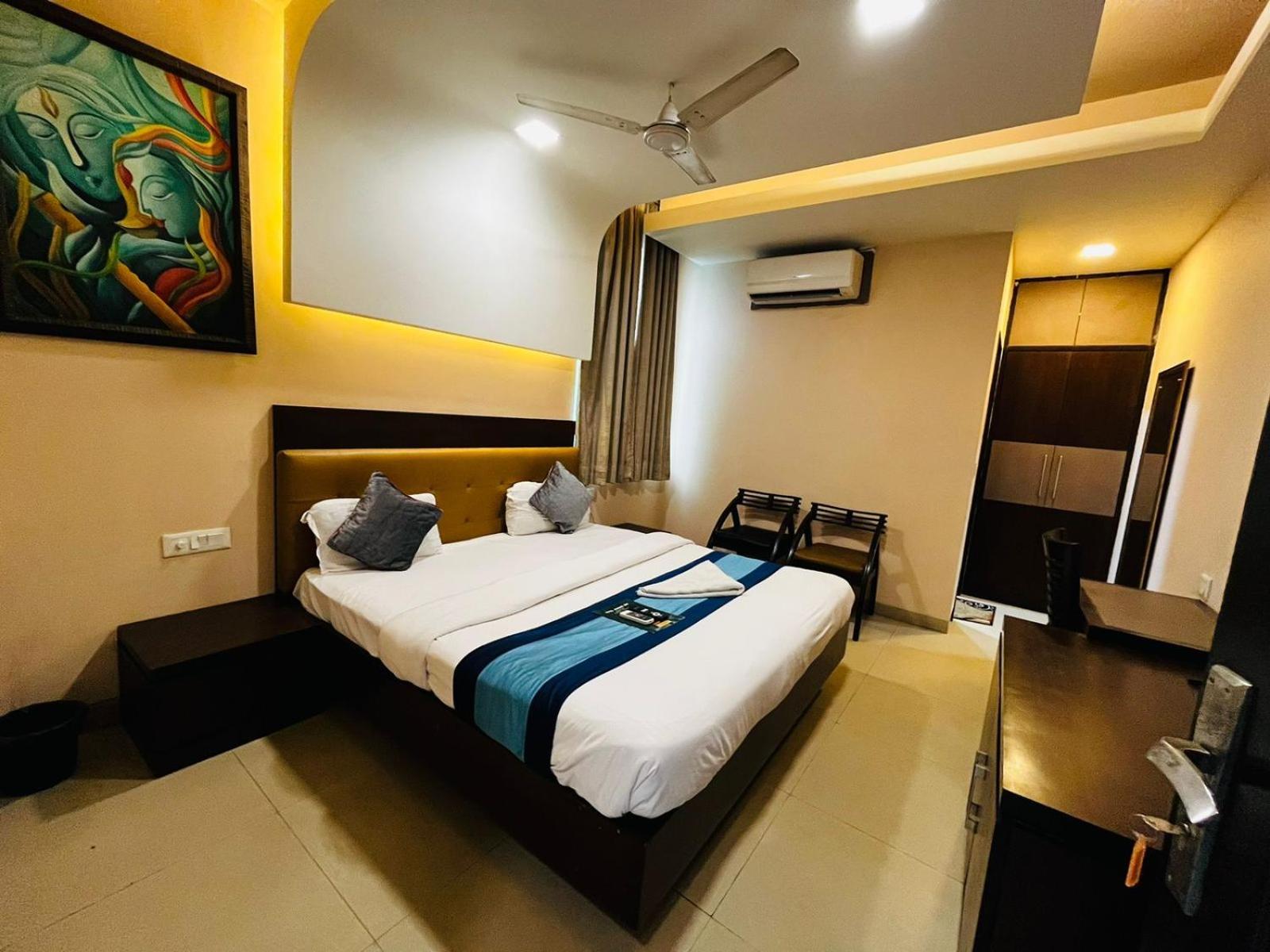Hotel Mvr Stay By Admire Inn Noida Exterior photo